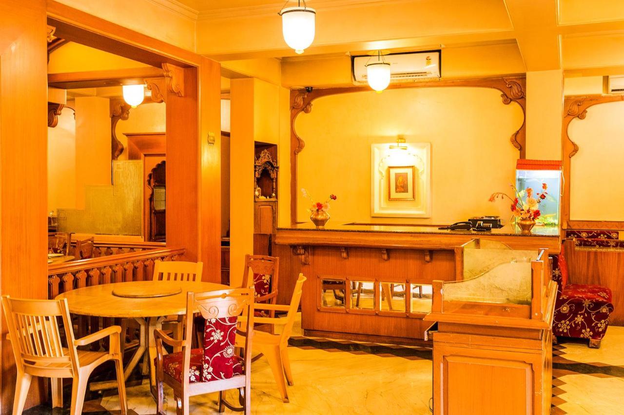 Collection O Hotel Rajwada Near The Pavillion Pune Esterno foto