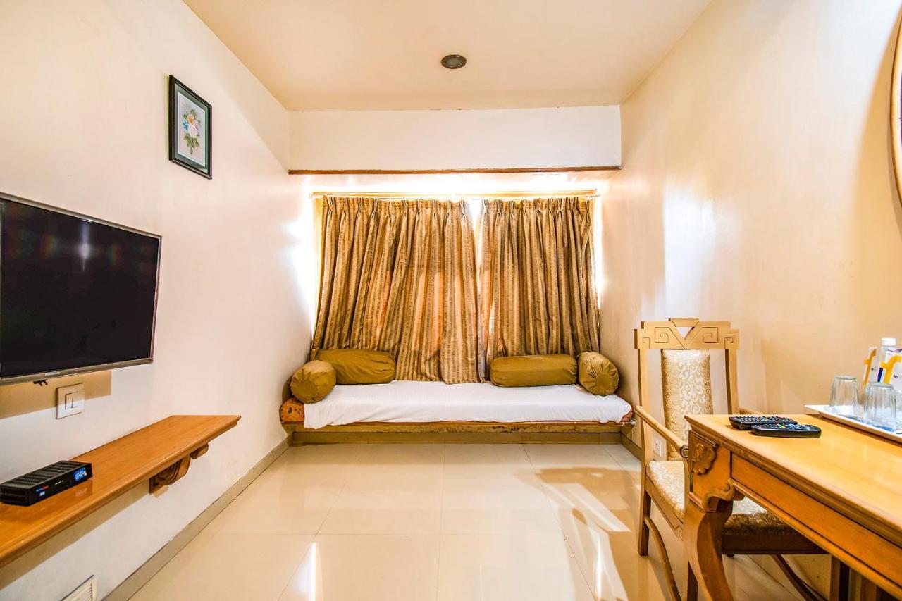 Collection O Hotel Rajwada Near The Pavillion Pune Esterno foto
