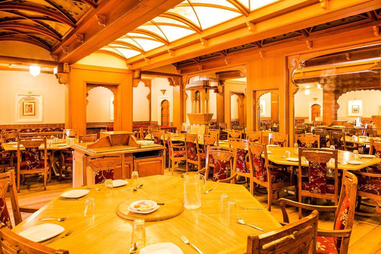 Collection O Hotel Rajwada Near The Pavillion Pune Esterno foto
