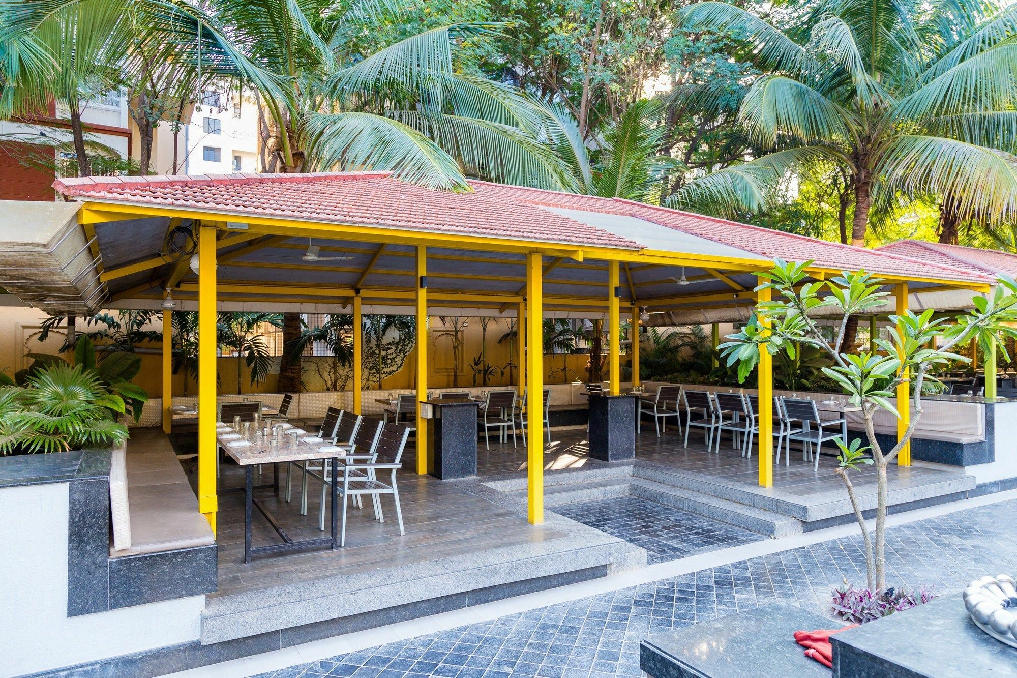 Collection O Hotel Rajwada Near The Pavillion Pune Esterno foto